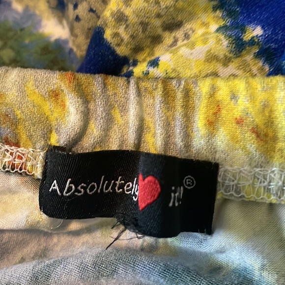 Women’s Romper Size Large $20 Good Used condition w pockets So Comfy! - Picture 3 of 3